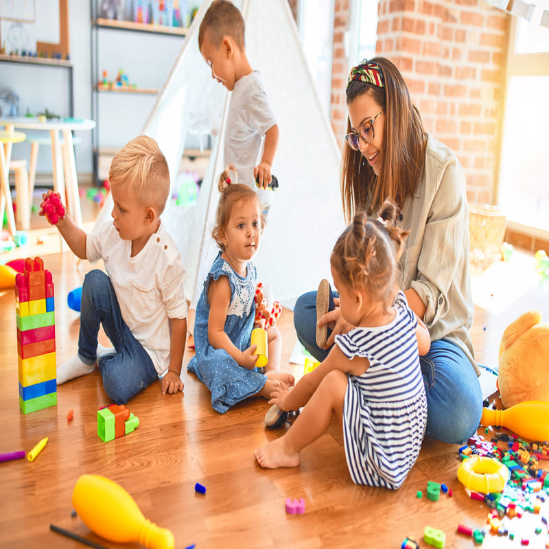 4babies-playing